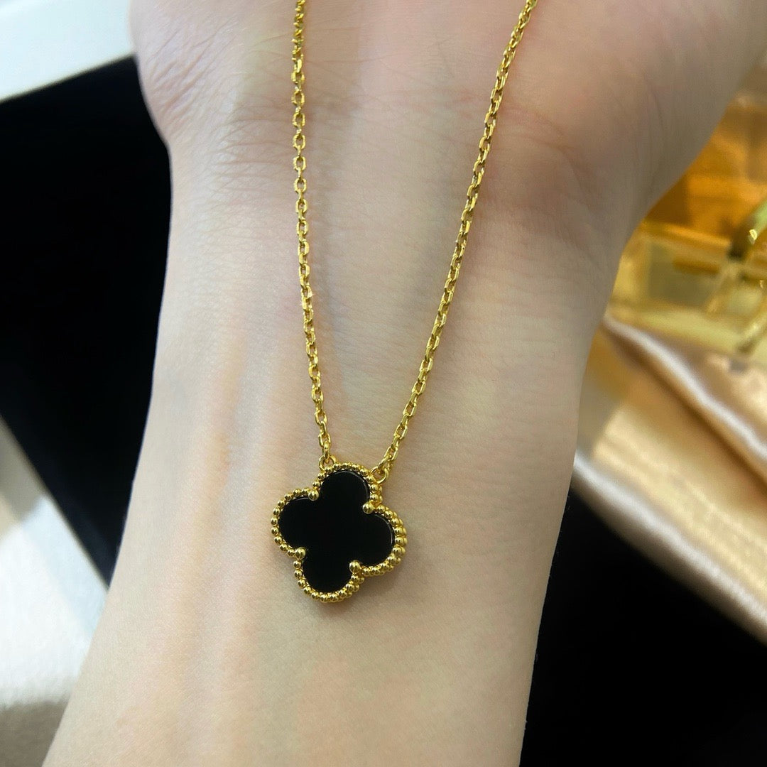 DIANA CLOVER 15MM BLACK ONYX SINGLE FLOWER NECKLACE
