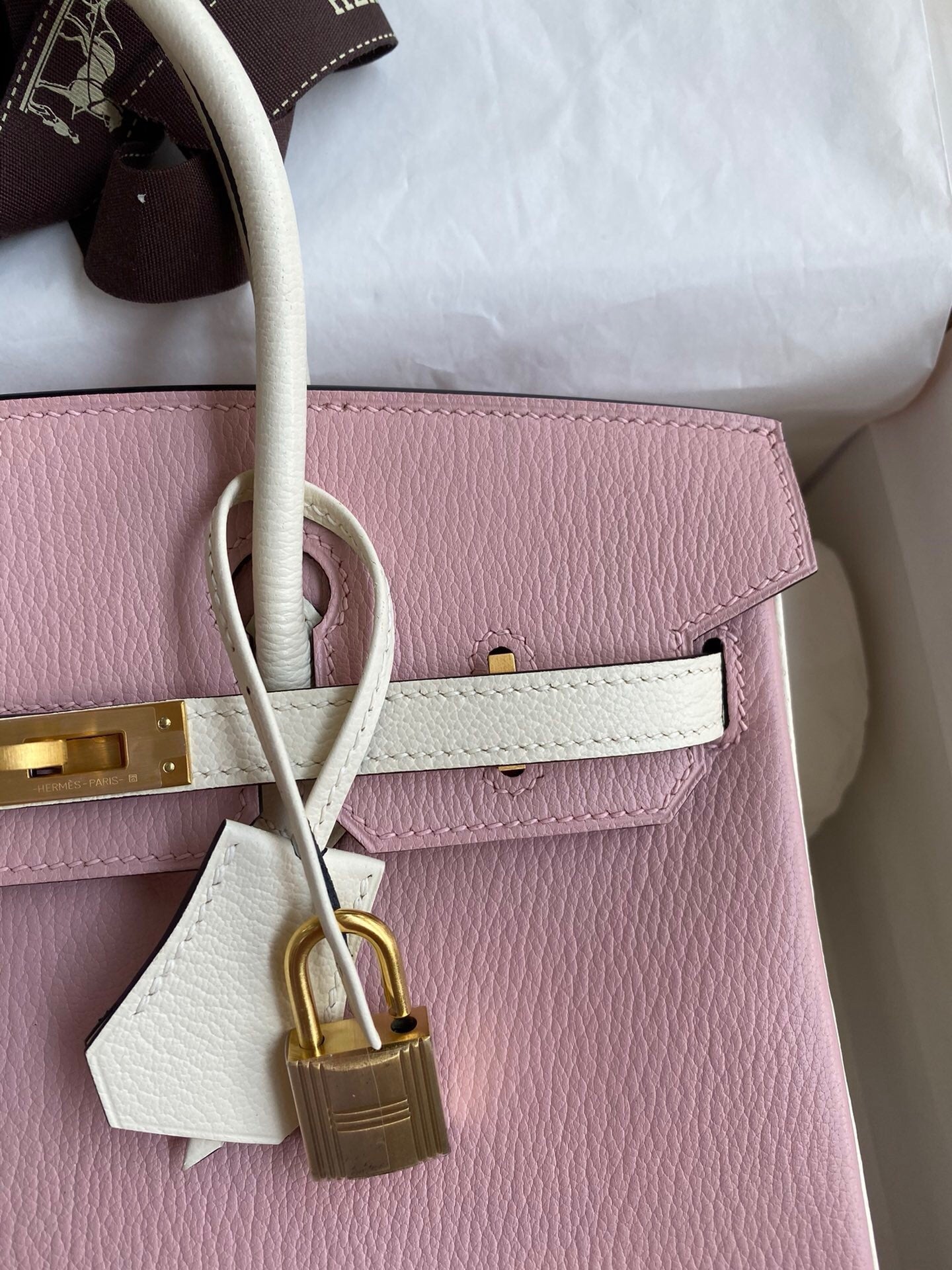 HM BIRKIN CHEVERO ROSA CLARO DE 25 CM DE CUERO MYSORE CON HERRAJES DORADOS