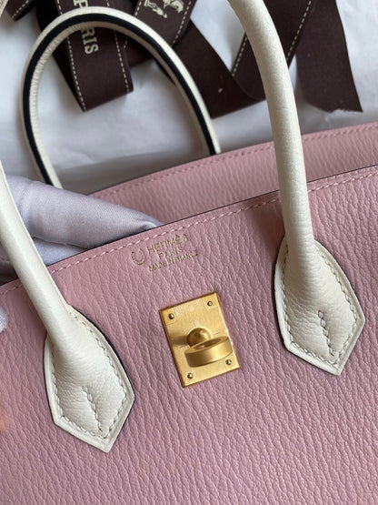 HM BIRKIN CHEVERO ROSA CLARO DE 25 CM DE CUERO MYSORE CON HERRAJES DORADOS