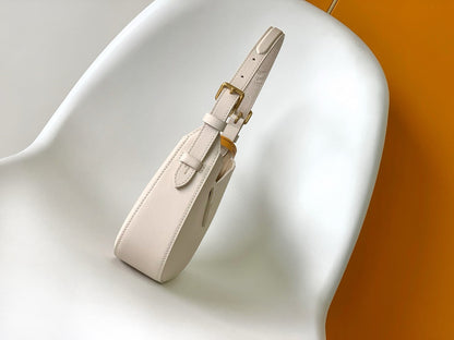 Bolso de hombro discreto de 26 cm en piel de becerro color crema 