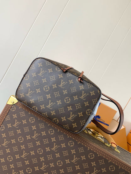 Lienzo con monograma marrón NeoNoe MM de 26 cm