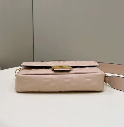 Baguette 27cm Piel de cordero beige Herrajes dorados