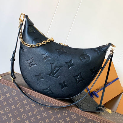 Bolso hobo LV Loop de 38 cm en piel negra con monograma estampado
