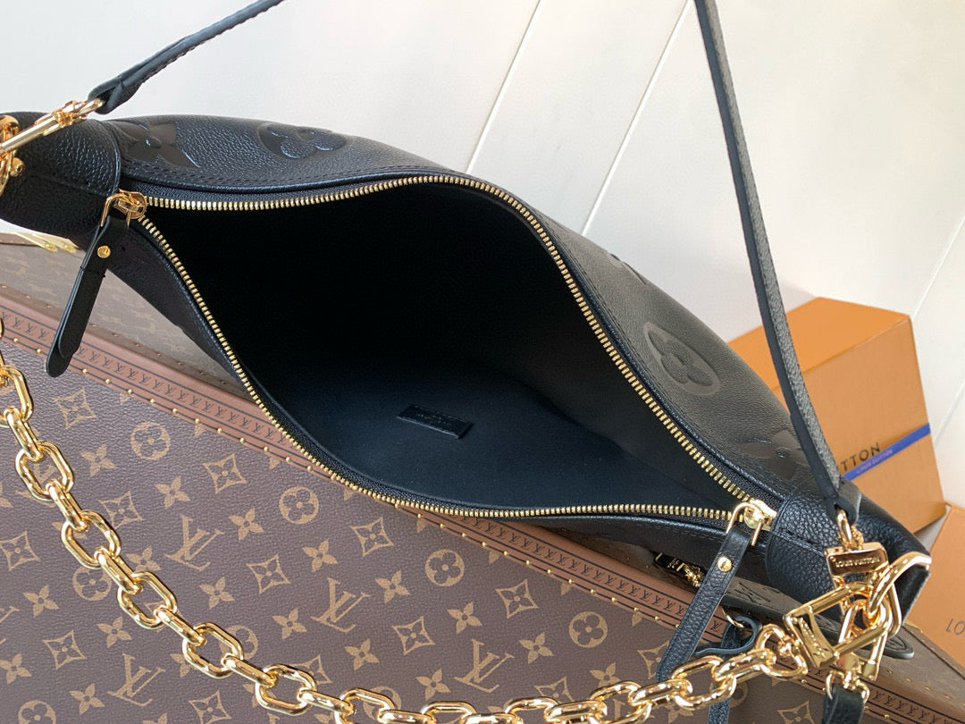 Bolso hobo LV Loop de 38 cm en piel negra con monograma estampado