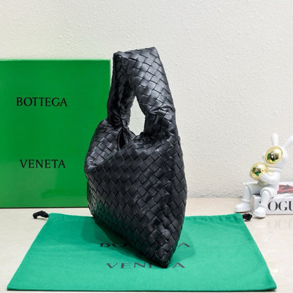 BV HOP Shoulder Bag 41cm BLack Calfskin