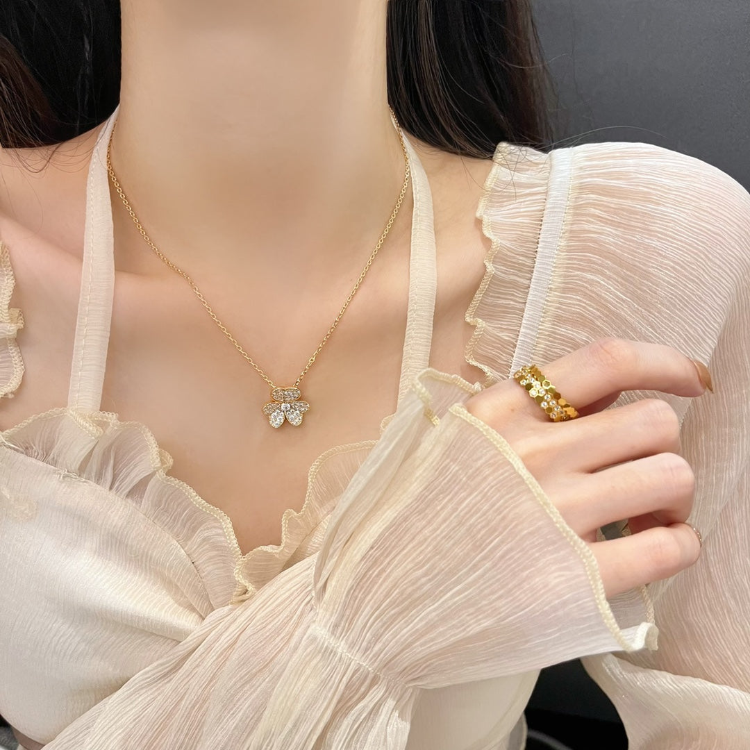 DIANA FLOWER DIAMOND NECKLACE