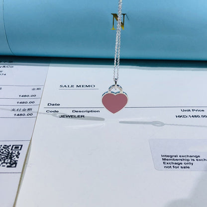 COLGANTE PEQUEÑO CON ETIQUETA DE CORAZÓN EN PLATA DE LEY