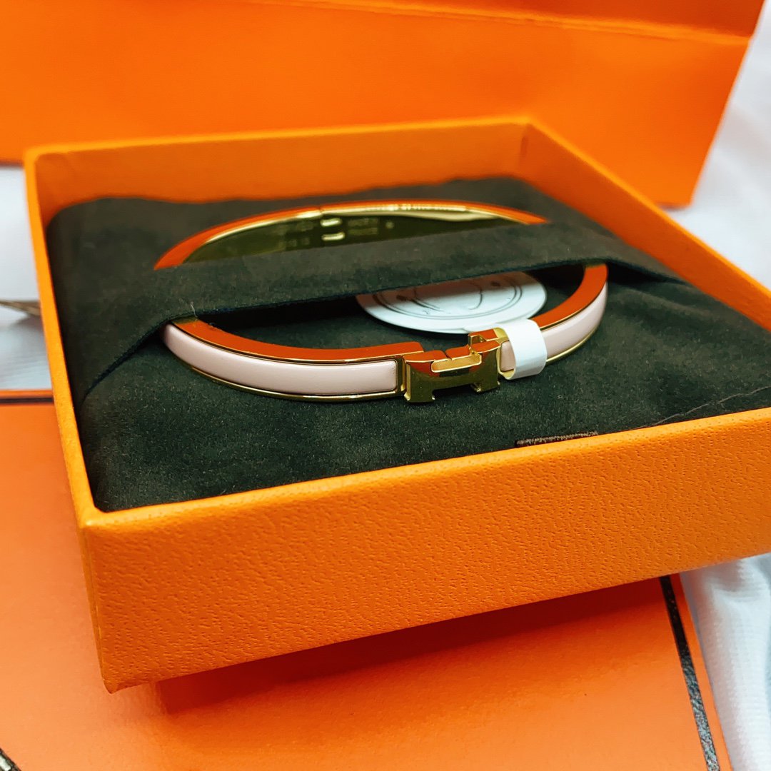 DIANA CLASSIC HM CLIC  PINK 8MM ENAMEL BRACELET