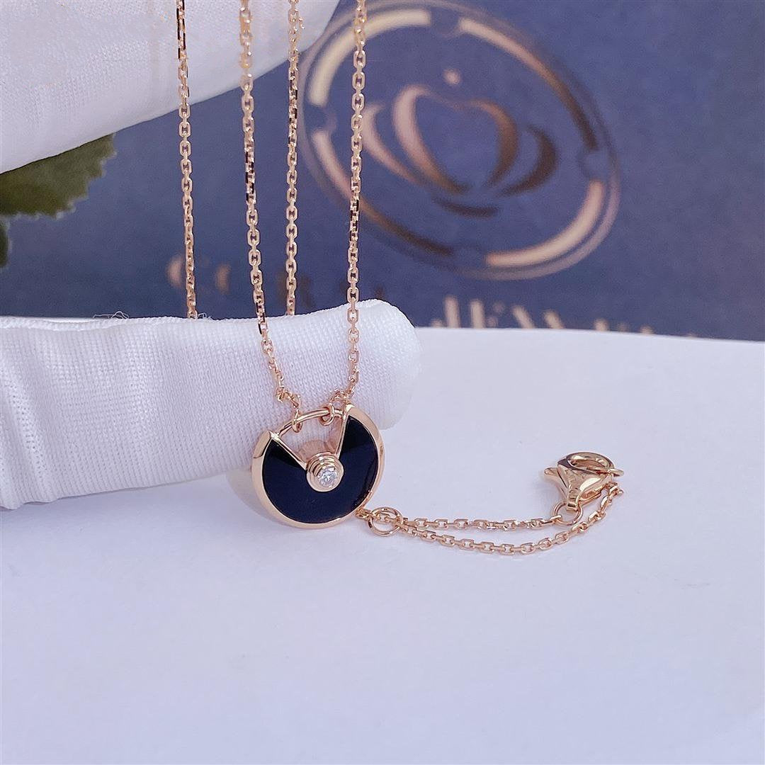 DIANA AMULETTE ROSE GOLD ONYX NECKLACE