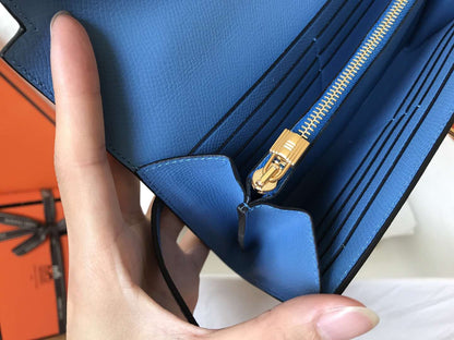Cartera larga Kelly de 20 cm de piel de Epsom de color azul vaquero