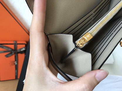 Cartera Kelly Long de 20 cm de piel Epsom gris