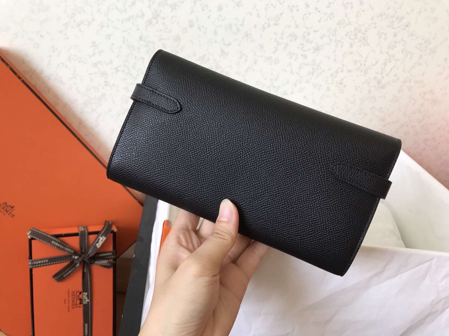 Cartera larga Kelly de 20 cm de piel Epsom negra