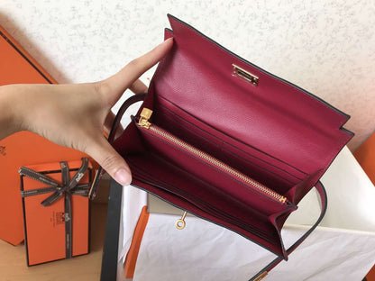 Cartera larga Kelly de 20 cm de piel Epsom color rojo oscuro