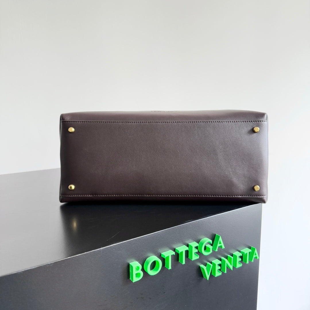 Bolso mediano BV Ciao Ciao de 34 cm en piel color chocolate 242928