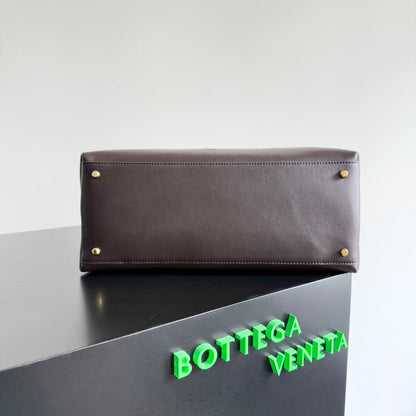 Bolso mediano BV Ciao Ciao de 34 cm en piel color chocolate 242928