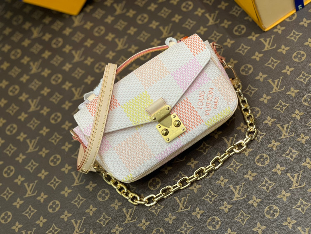 pochette metis east west 21.5 pêche damier coasted canvas