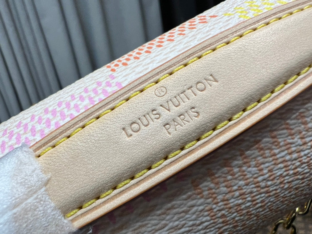 pochette metis east west 21.5 pêche damier coasted canvas