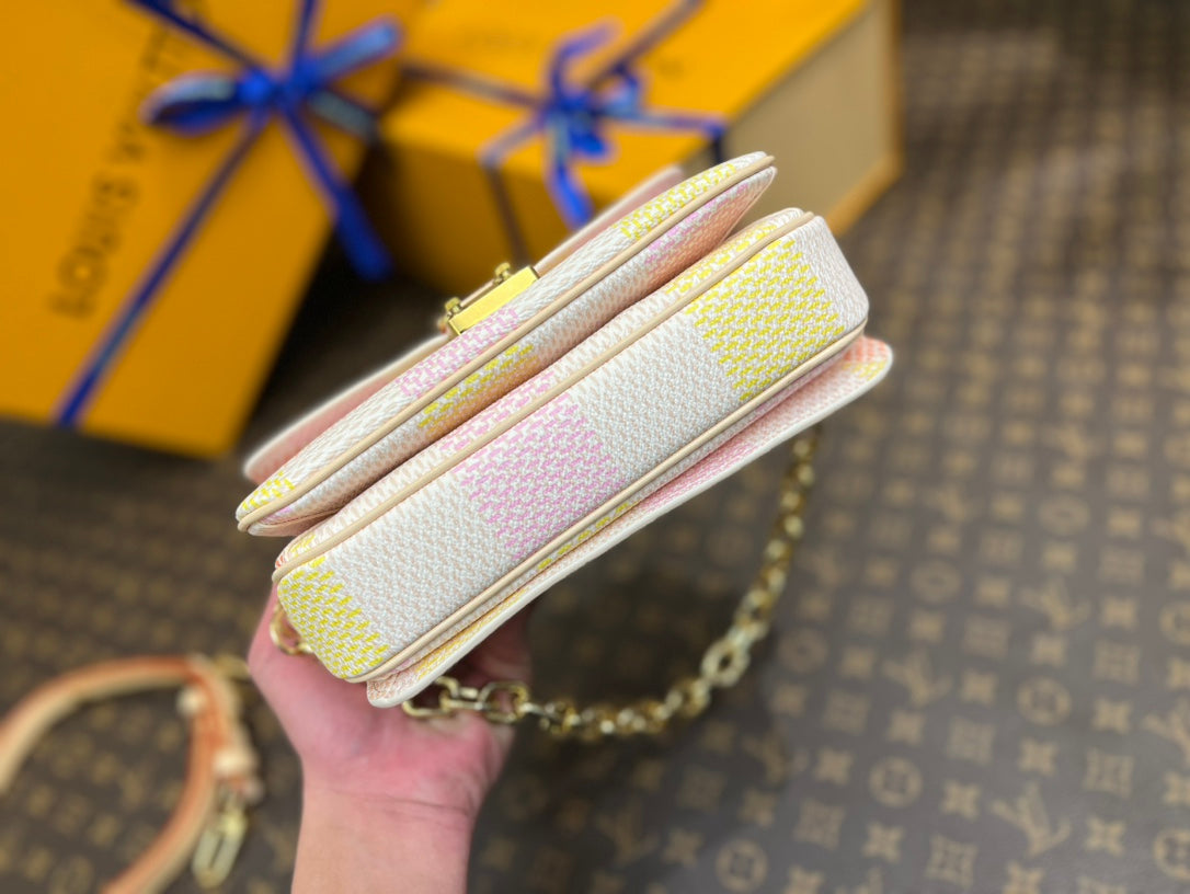 pochette metis east west 21.5 pêche damier coasted canvas