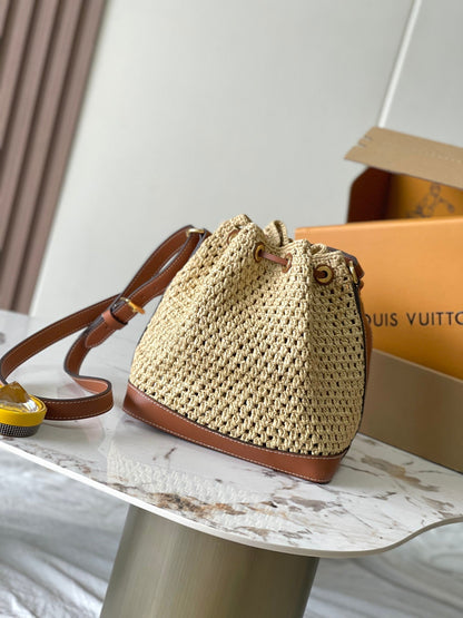 SAC À MAIN NO¨¦ 24 EN RAPHIA CROCHETÉ BEIGE ET BORDURE EN CUIR DE VEAU MARRON