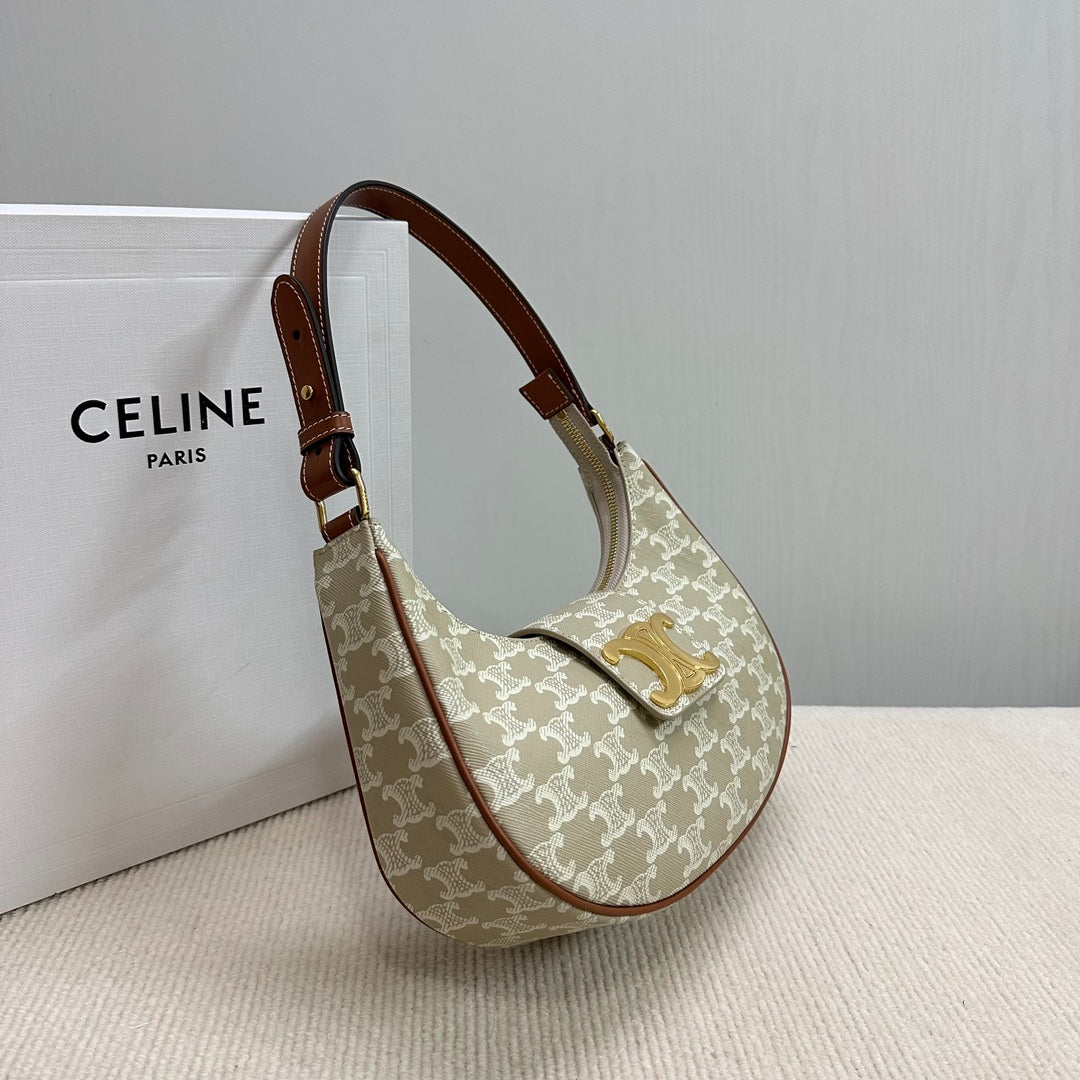 BOLSO MEDIANO AVA 23 EN LONA TRIOMPHE BEIGE CON LOGOTIPO DORADO