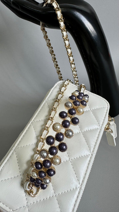 Neceser CC Pearl de 17 cm, piel de cordero blanca, herrajes dorados