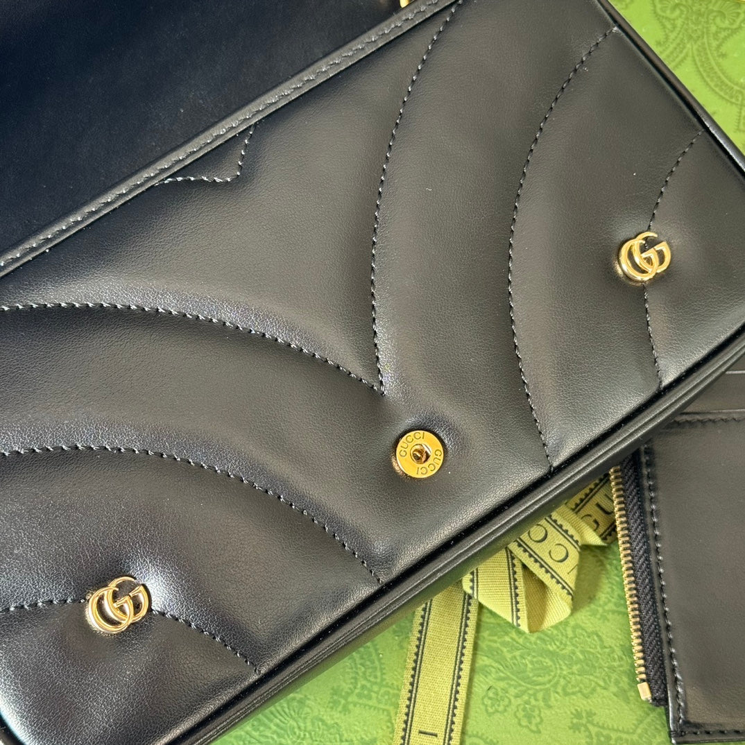 gg marmont 21cm black calfskin double g stud gold hardware