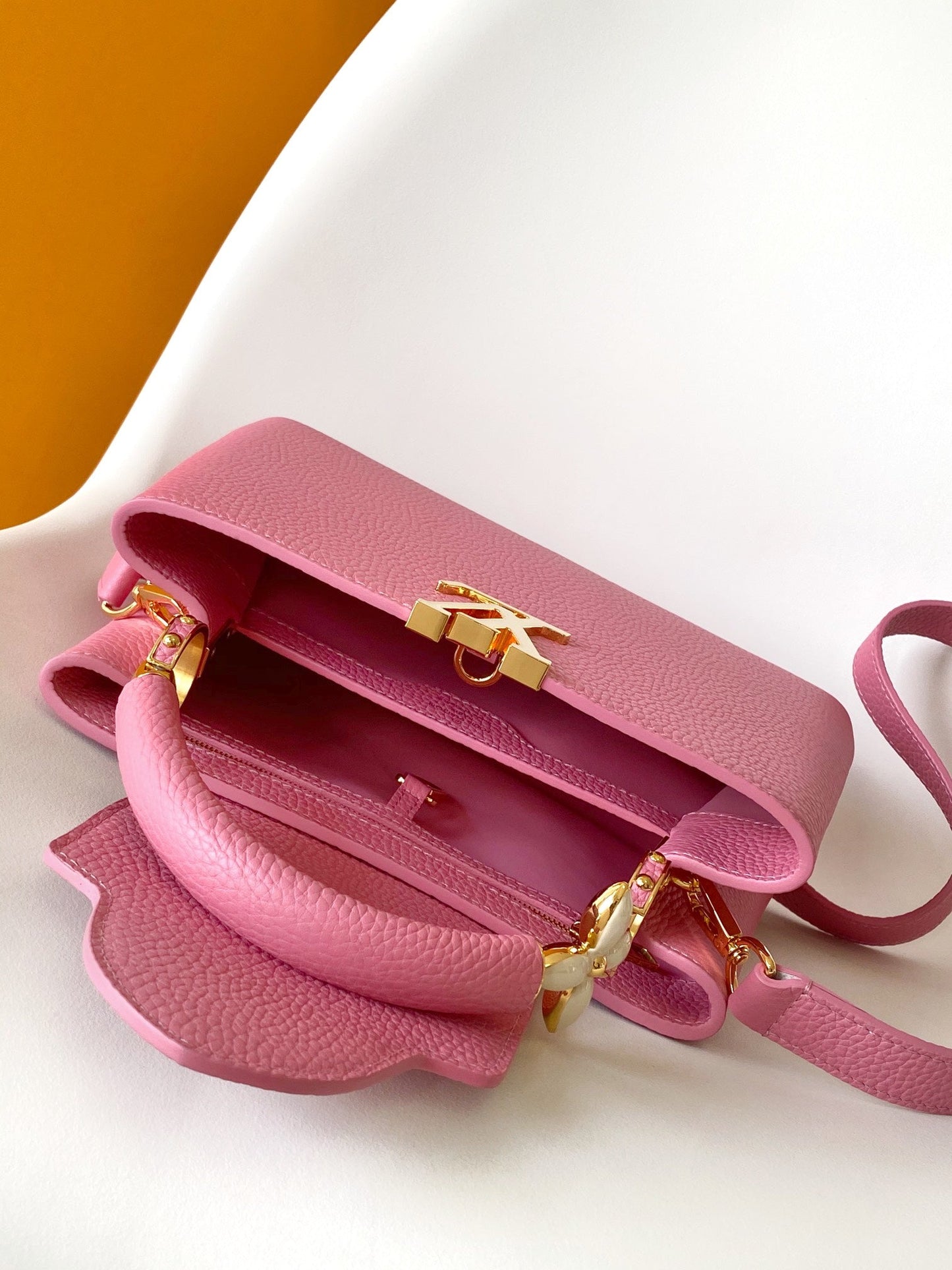 CAPUCINES MINI 21 EN HARDWARE ORO TAURILLON ROSA MARSHMALLOW