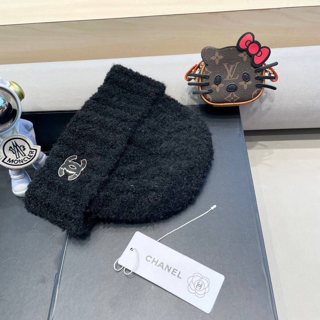 BONNET EN LAINE NOIRE 413326 
