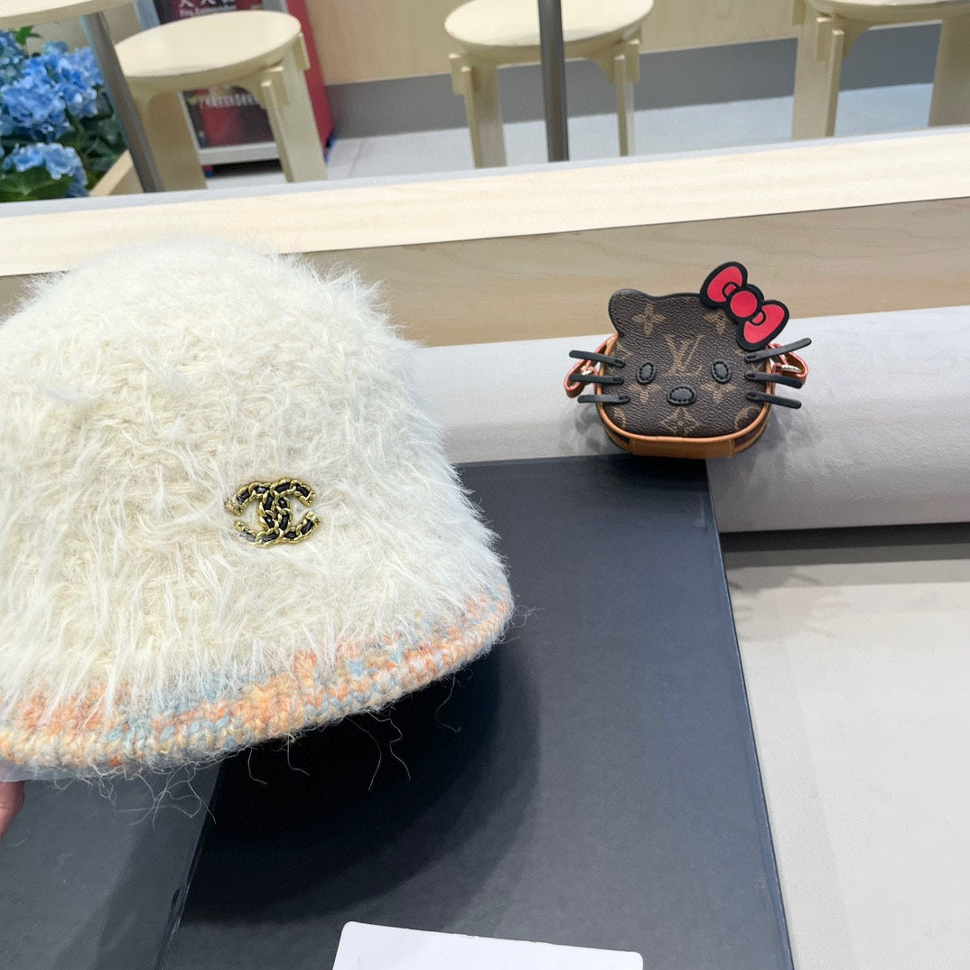 CHAPEAU BOB EN FOURRURE D'AGNEAU BISQUE BEIGE 419467