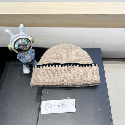 GORRO DE PUNTO EN LANA BEIGE CAMEL 424300 