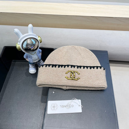 GORRO DE PUNTO EN LANA BEIGE CAMEL 424300 
