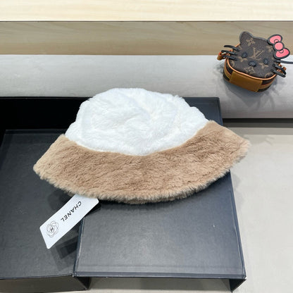 CHAPEAU BOB EN FOURRURE D'AGNEAU BLANC MÉLANGÉ BEIGE CAMEL 430219 