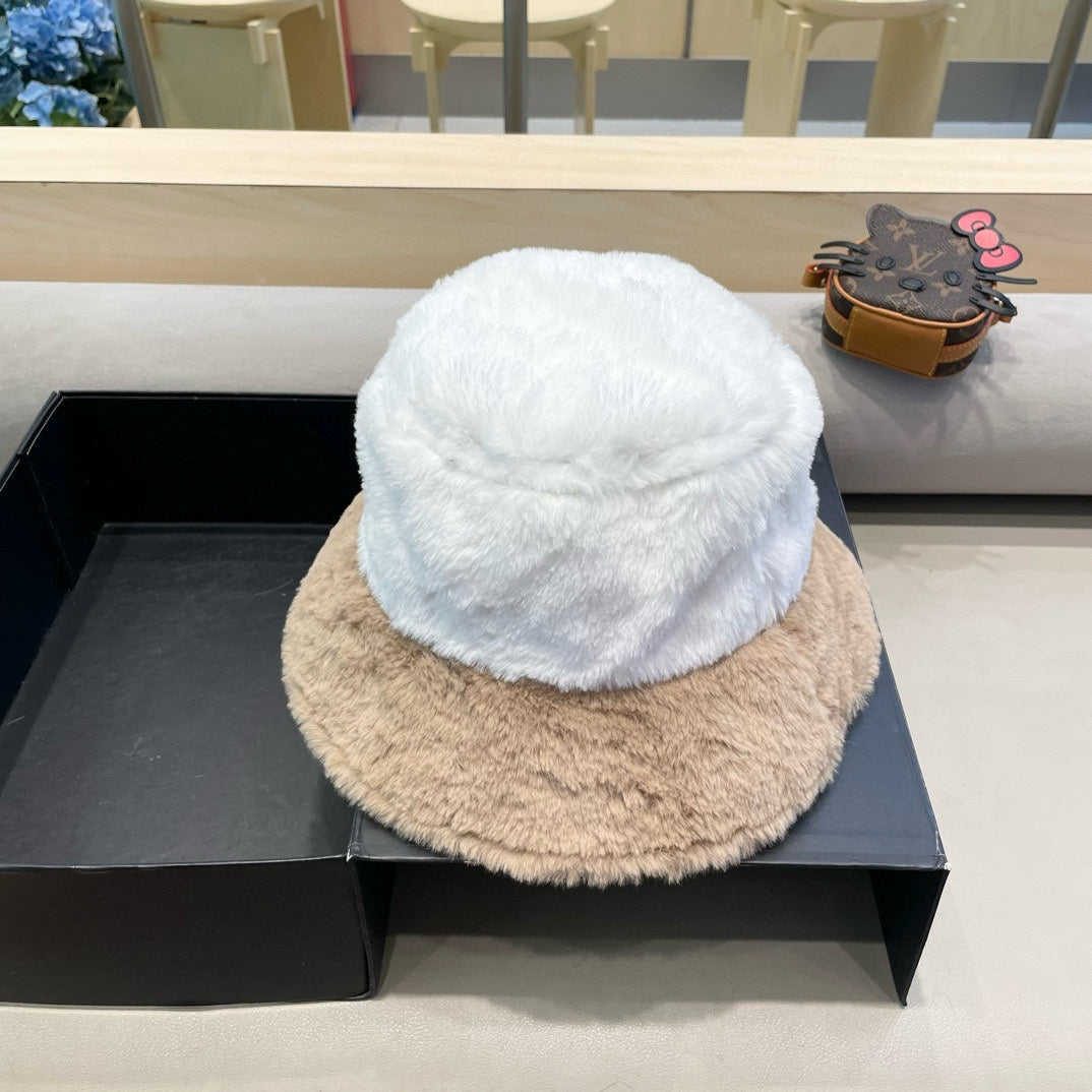 CHAPEAU BOB EN FOURRURE D'AGNEAU BLANC MÉLANGÉ BEIGE CAMEL 430219 