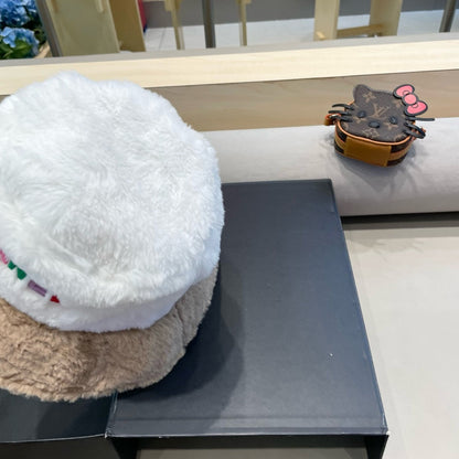 CHAPEAU BOB EN FOURRURE D'AGNEAU BLANC MÉLANGÉ BEIGE CAMEL 430219 