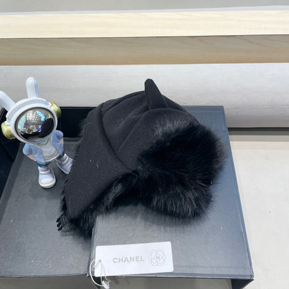 TRAPPER HAT IN BLACK SUEDE AND LAMB FUR 429972
