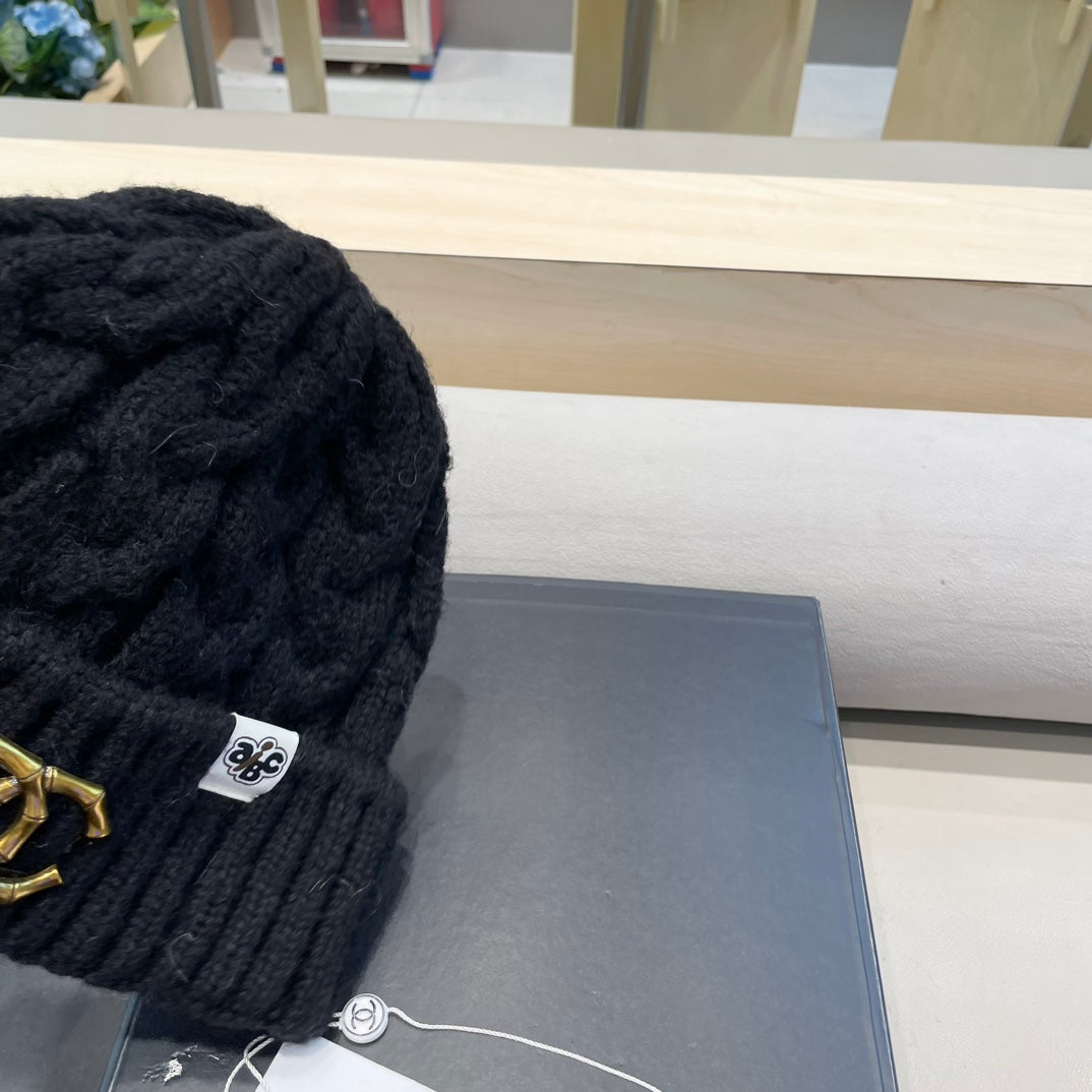 BONNET EN LAINE NOIRE 431707 