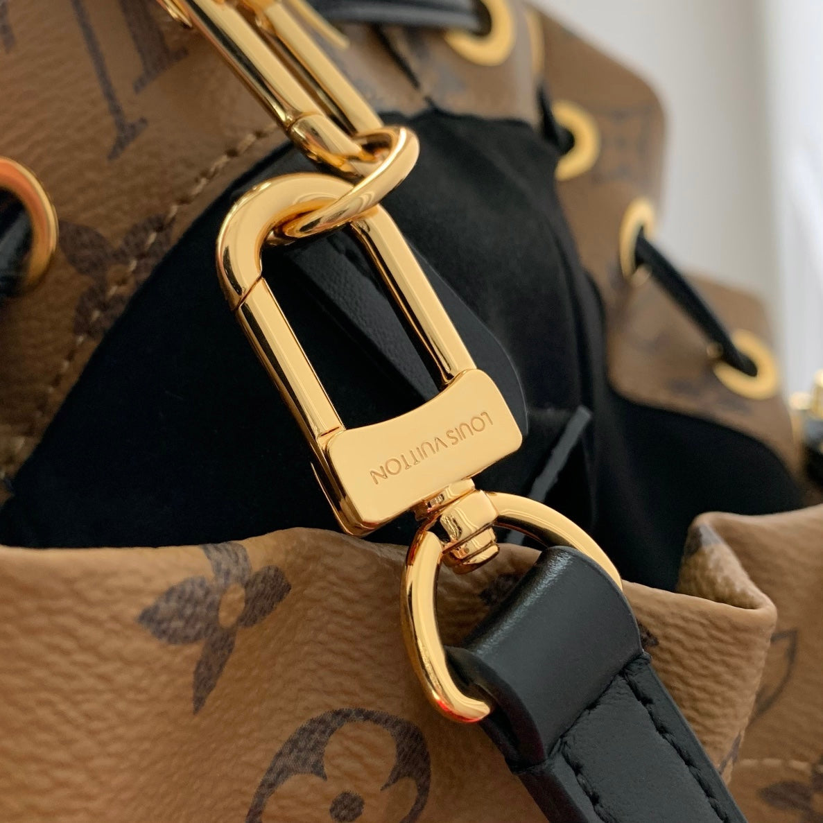 NO¨¦ TRUNK 23 IN BROWN MONOGRAM REVERSE CANVAS GOLD HARDWARE