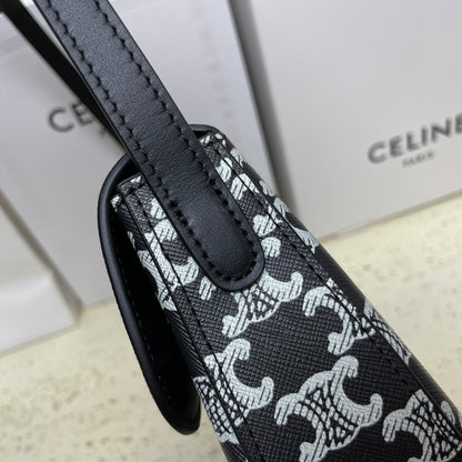 SAC LOLA BAGUETTE 28 EN TOILE MONOGRAMME NOIRE ET BLANC ET CUIR DE VEAU