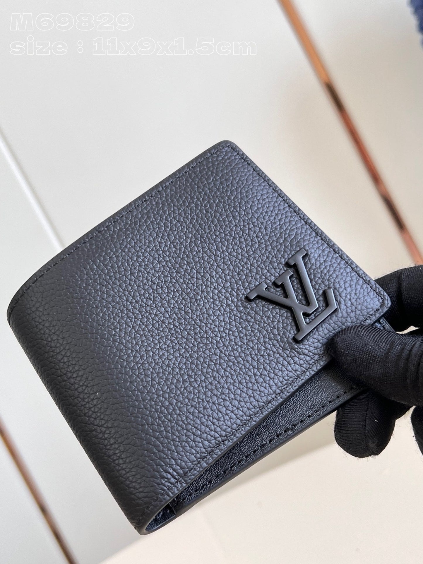 CARTERA MÚLTIPLE AEROGRAMA 10CM PIEL DE BECERRO NEGRA