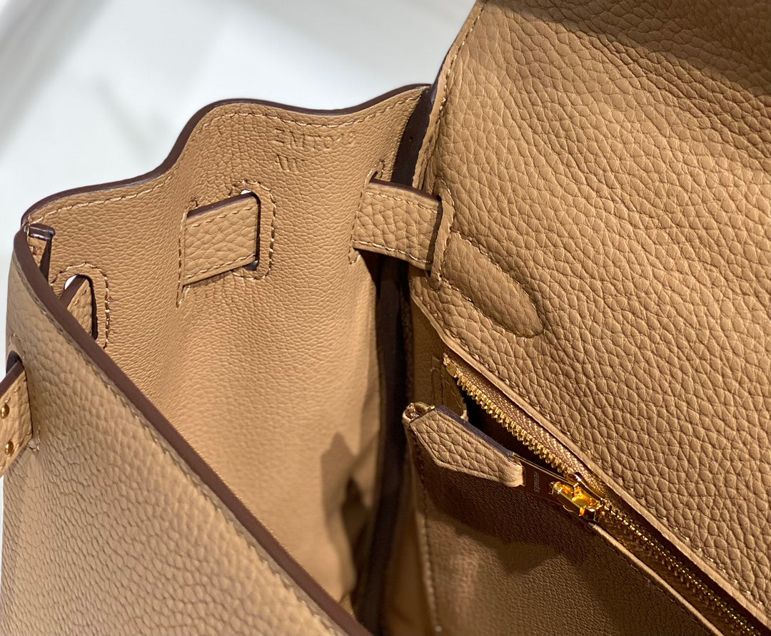 HM KELLY 28 CM BEIGE TOGO HARDWARE DORADO