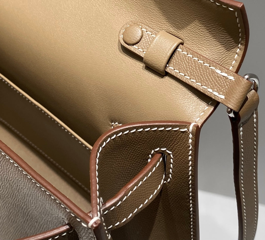 HM Kelly Elan 27cm Bolso de mano de cuero marrón