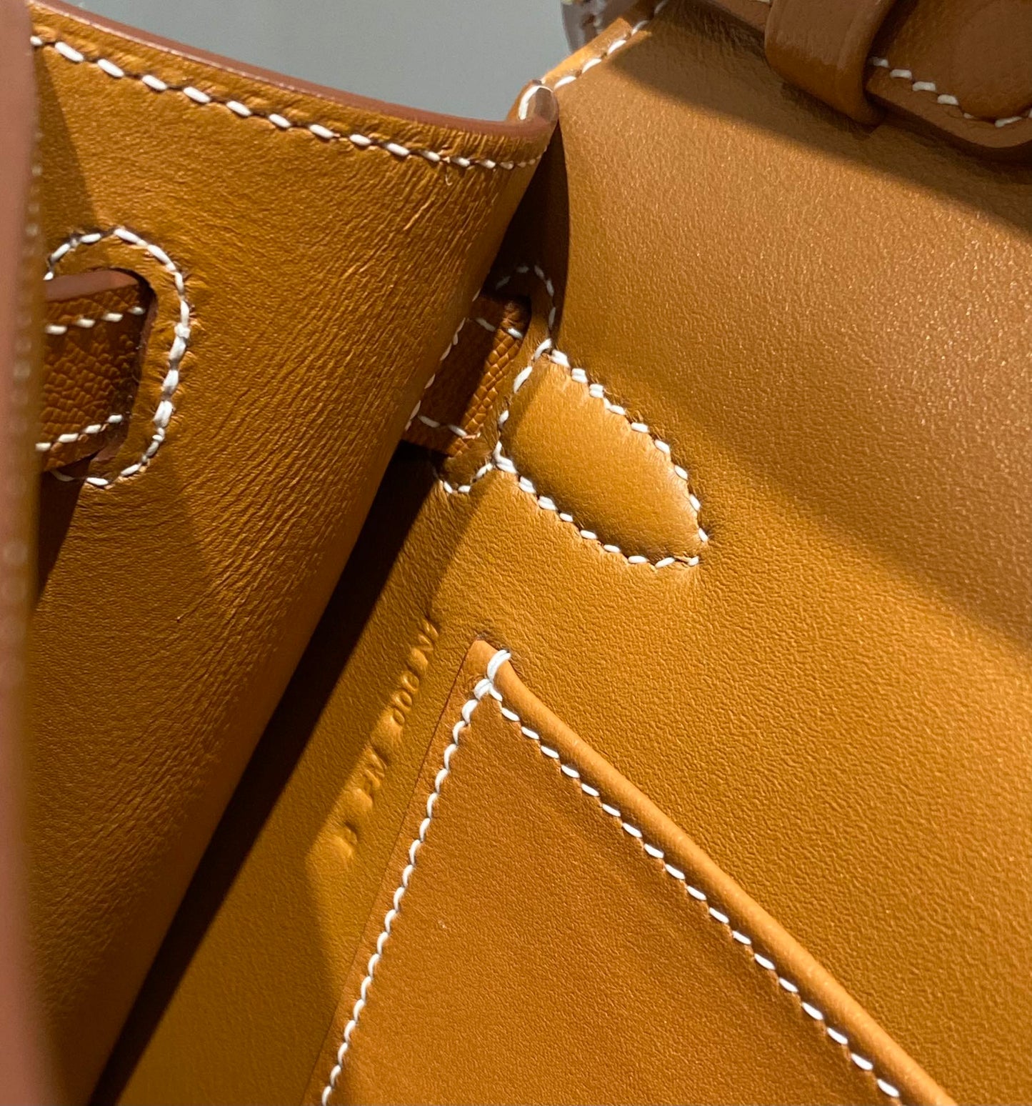 HM Kelly Elan 27cm Cuero Dorado Ghw