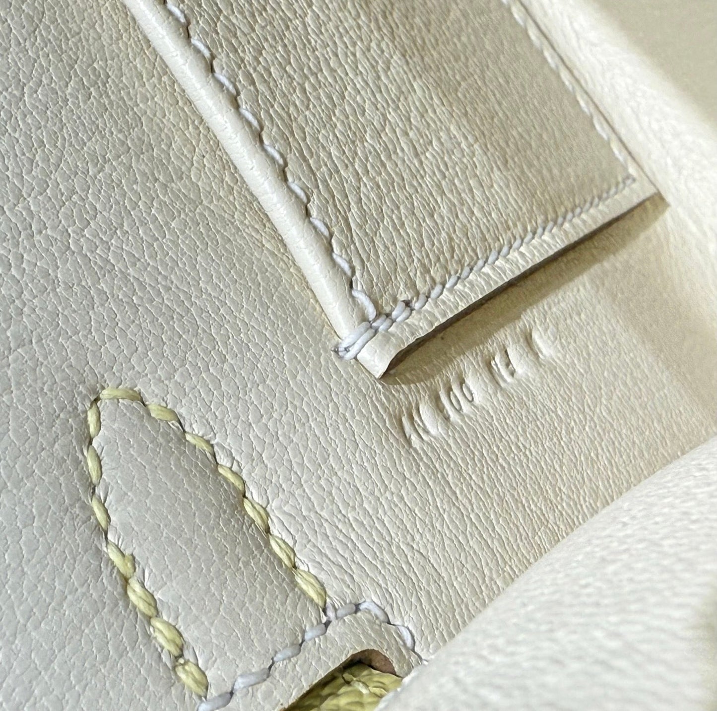 Batidora HM Mini Kelly 19 blanca Epsom 243206