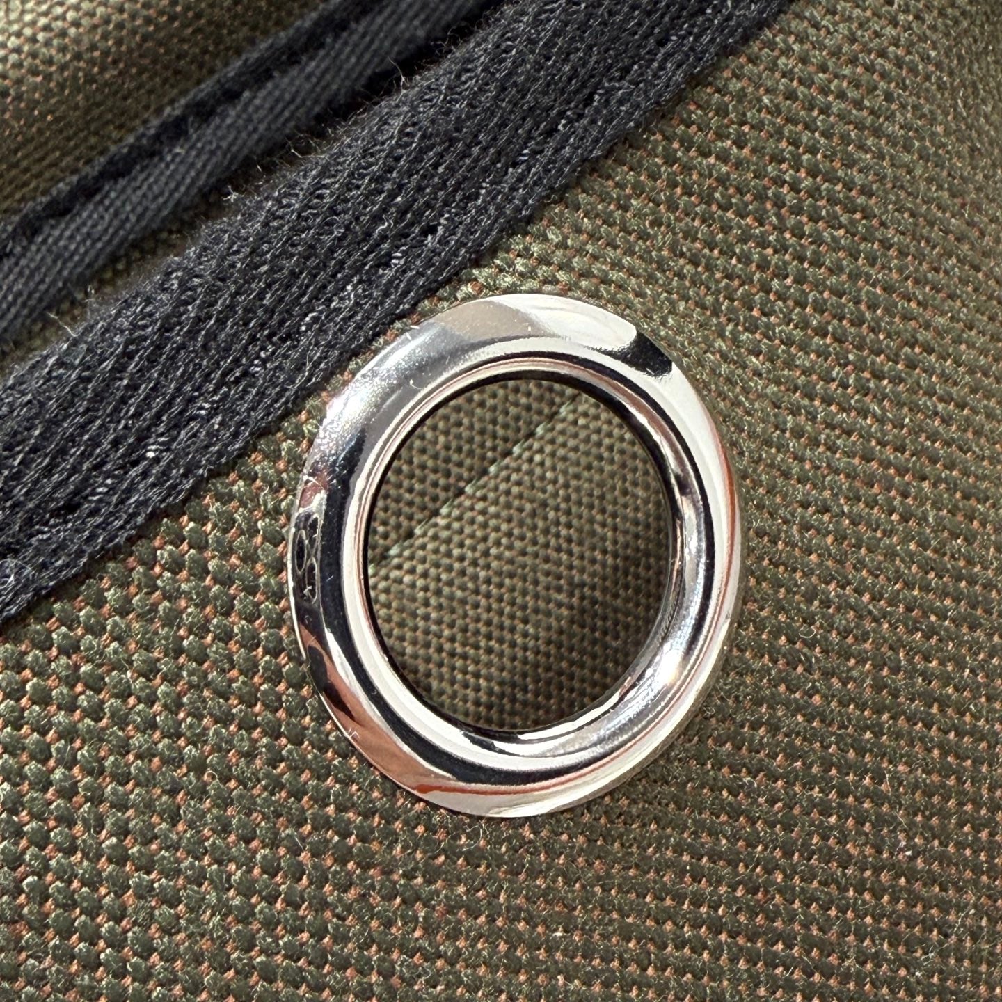 Bolso HM Herbag con hebilla plateada 20 en lona verde militar y piel de vacuno Hunter 243350