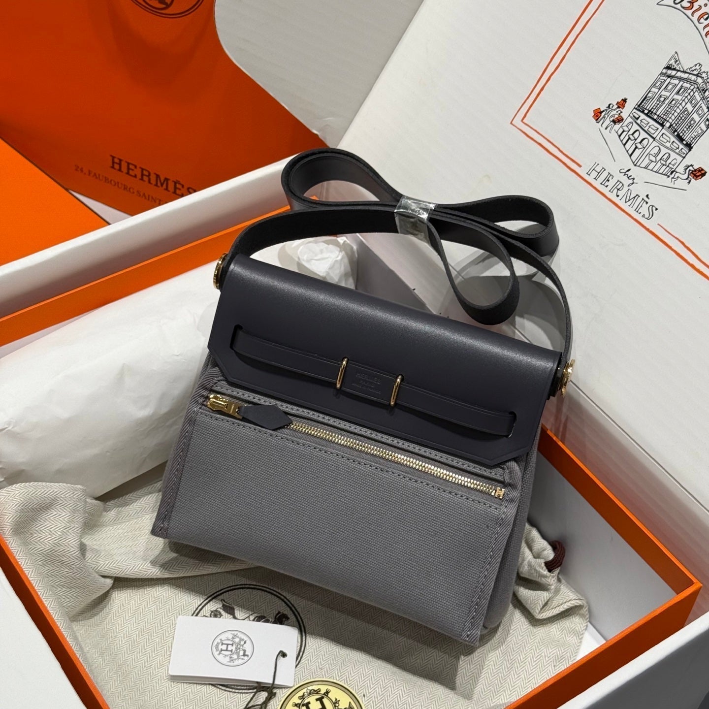 Bolso HM Mini Herbag Gold Buckle 20 en lona gris y piel de vacuno Hunter 243270
