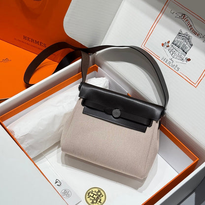 HM Mini Herbag Silver Buckle 20 Lona beige y piel de vacuno Hunter 243241