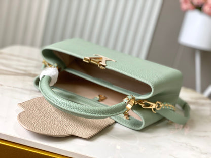 Capucines mm 31,5 verde beige piel de becerro herrajes dorados