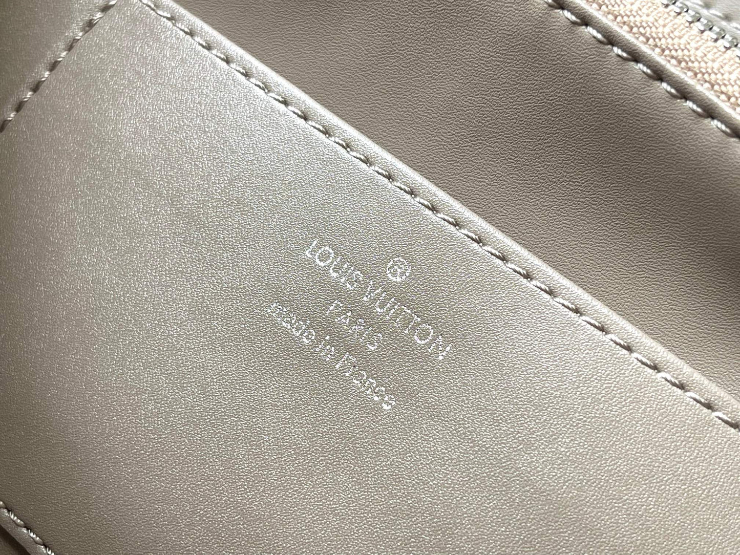 CAPUCINES GM 38CM LONA BEIGE PIEL DE BECERRO MARRÓN