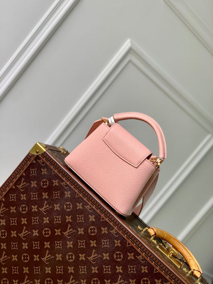 Capucines Mini 21, piel de becerro rosa, herrajes dorados