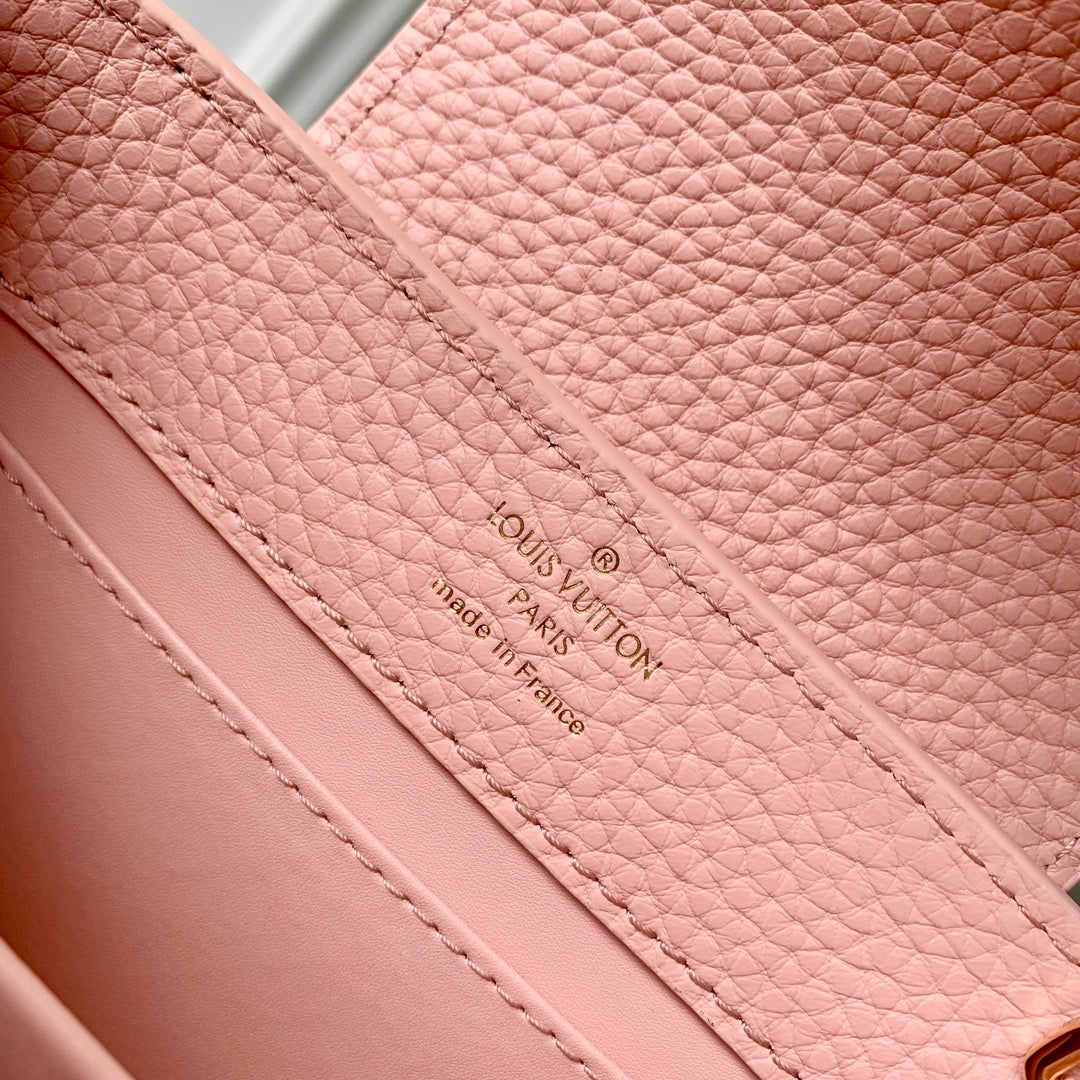 Capucines Mini 21, piel de becerro rosa, herrajes dorados